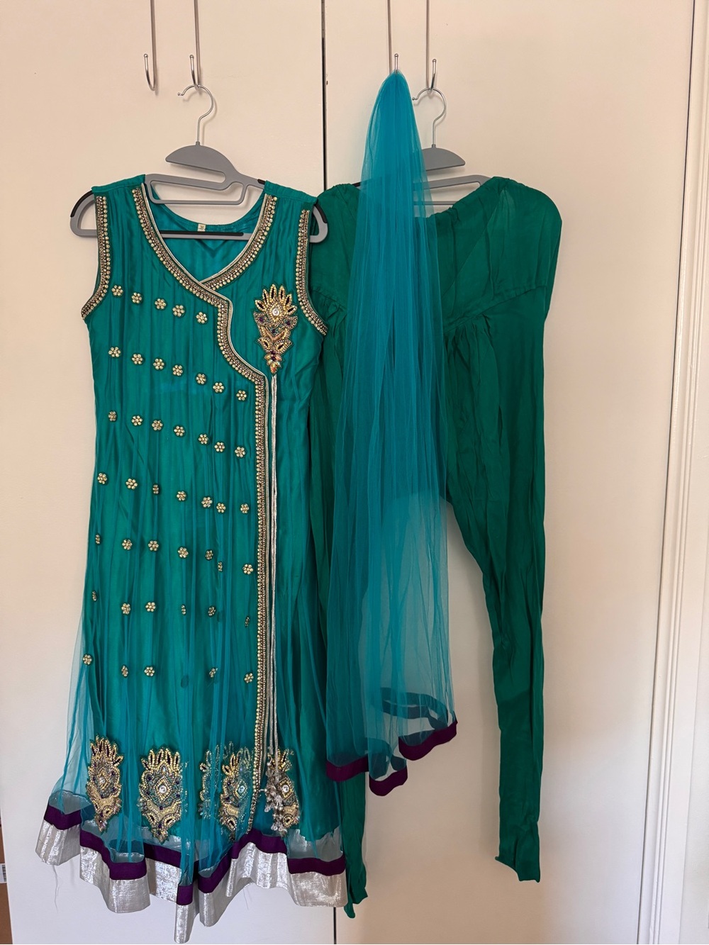 Indian Salwar Kameez Teal Sleeveless Dress with pants & scarf